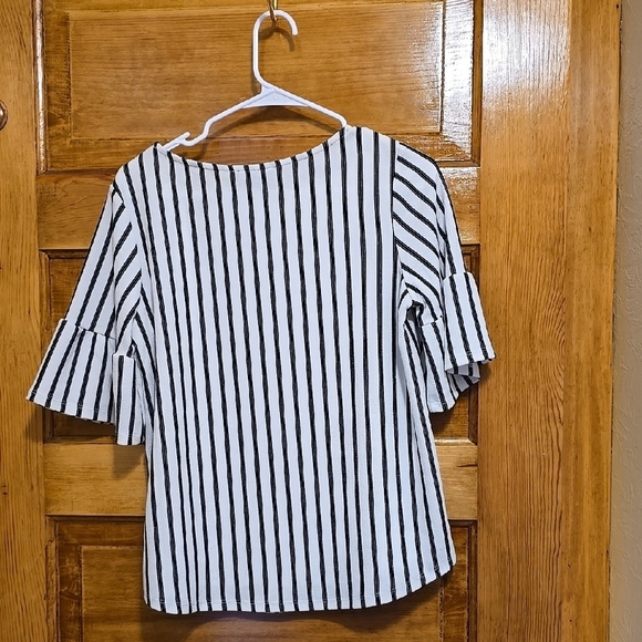 A Moa Moa Black and White Boxy 3/4 Sleeve Blouse M - Picture 3 of 4